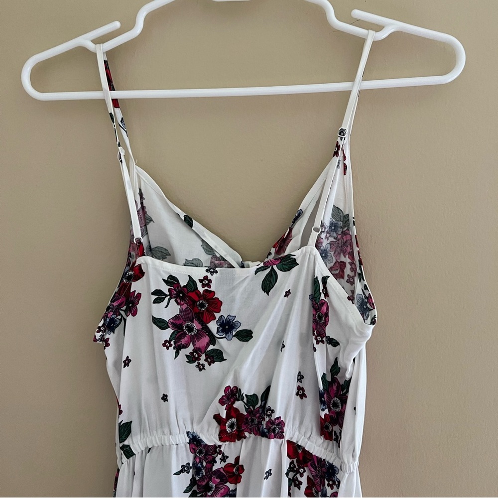 ⚪️DIVIDED: Women’s size US 4, white floral spaghetti strap dress w/small tie⚪️ - Picture 8 of 10